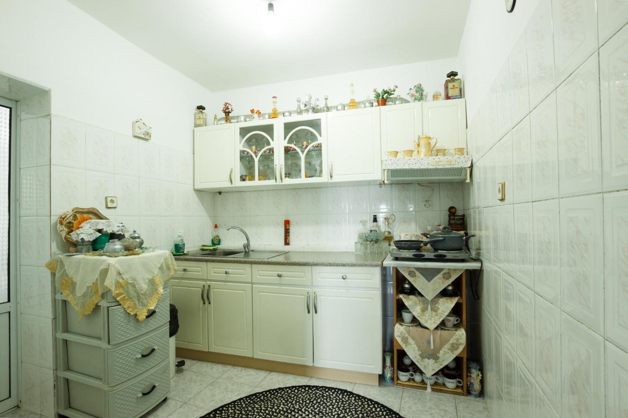 Leka Guesthouse Gjirokastër Exteriör bild